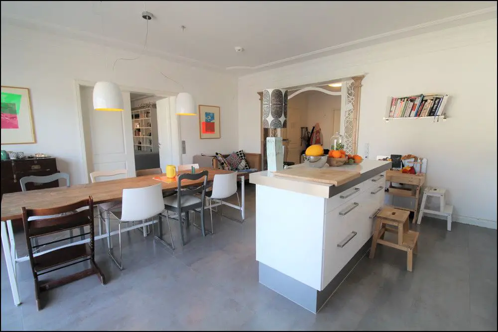 Küche / Esszimmer -- Der Traum vom Wohnen - moderne Wohnung in Toplage der Carlstadt
