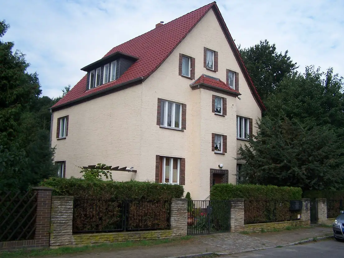 100_2893 Haus -- Sonnige Albauetagenwohnung mit Veranda in Grünau, in Wald- und Wassernähe