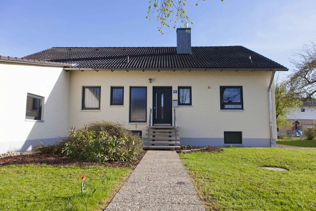Bild_1 -- Gepflegtes Einfamilienhaus in Beilngries, OT Kevenhüll