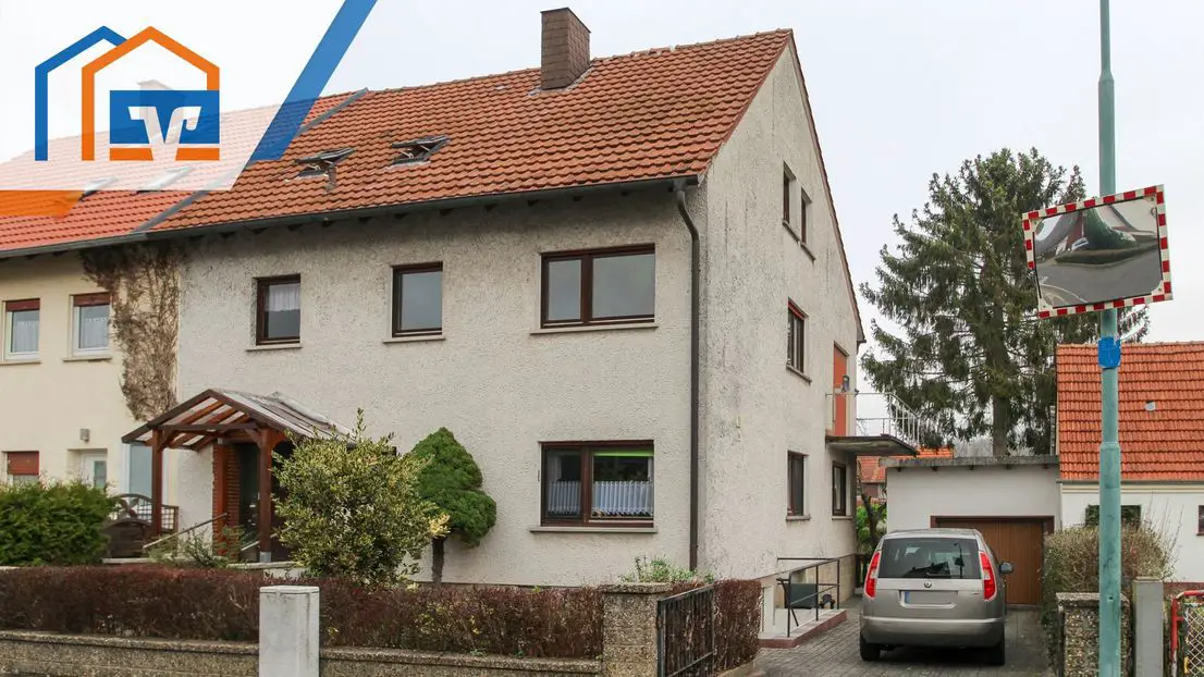 Seitenansicht -- Doppelhaushälfte mit drei Wohneinheiten in Mittelkalbach zu verkaufen!