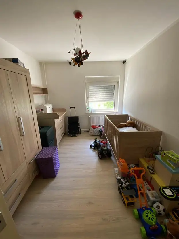 Kinderzimmer -- Helle & bezugsfertige 3 Zimmer Wohnung am Rand der Dinslakener City !