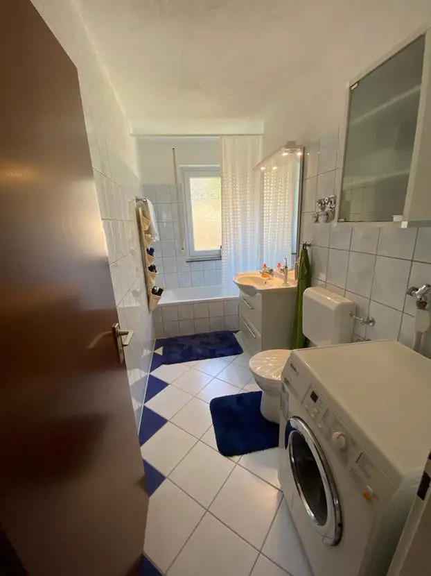 Tageslichtbad -- 4-Zimmer Wohnung (OG) in Meßstetten zu verkaufen