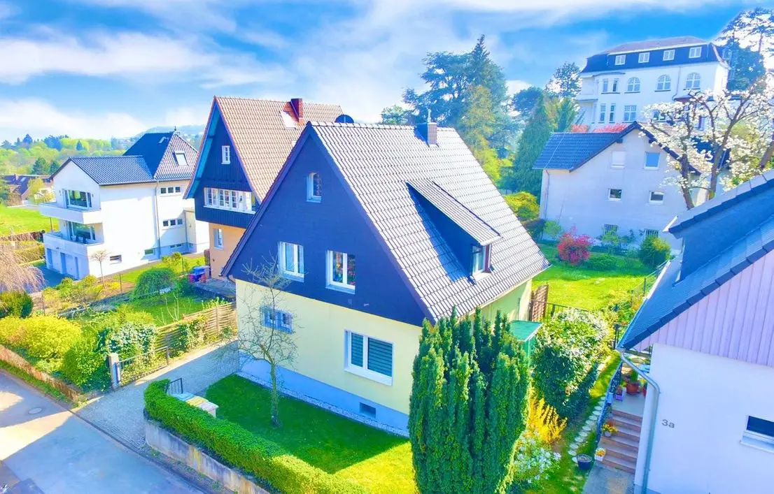 Luftaufnahme -- Zweifamilienhaus mit Garten in Top-Lage von Bad Godesberg