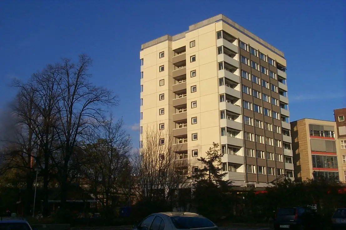 Gebäudeansicht -- Für Singles: Apartment 23 m² für 150,00 € (+BK) im Herzen Cottbus. Nähe Uni.