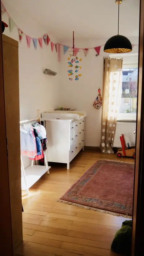 Kinderzimmer -- Günstige 3,5-Zimmerwohnung mit EBK und Balkon in der Zellerau