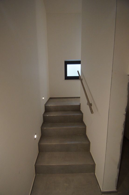 Treppe -- Exklusives Haus mit geräumige 2,5 Zimmern in Rhein-Sieg-Kreis, Sankt Augustin