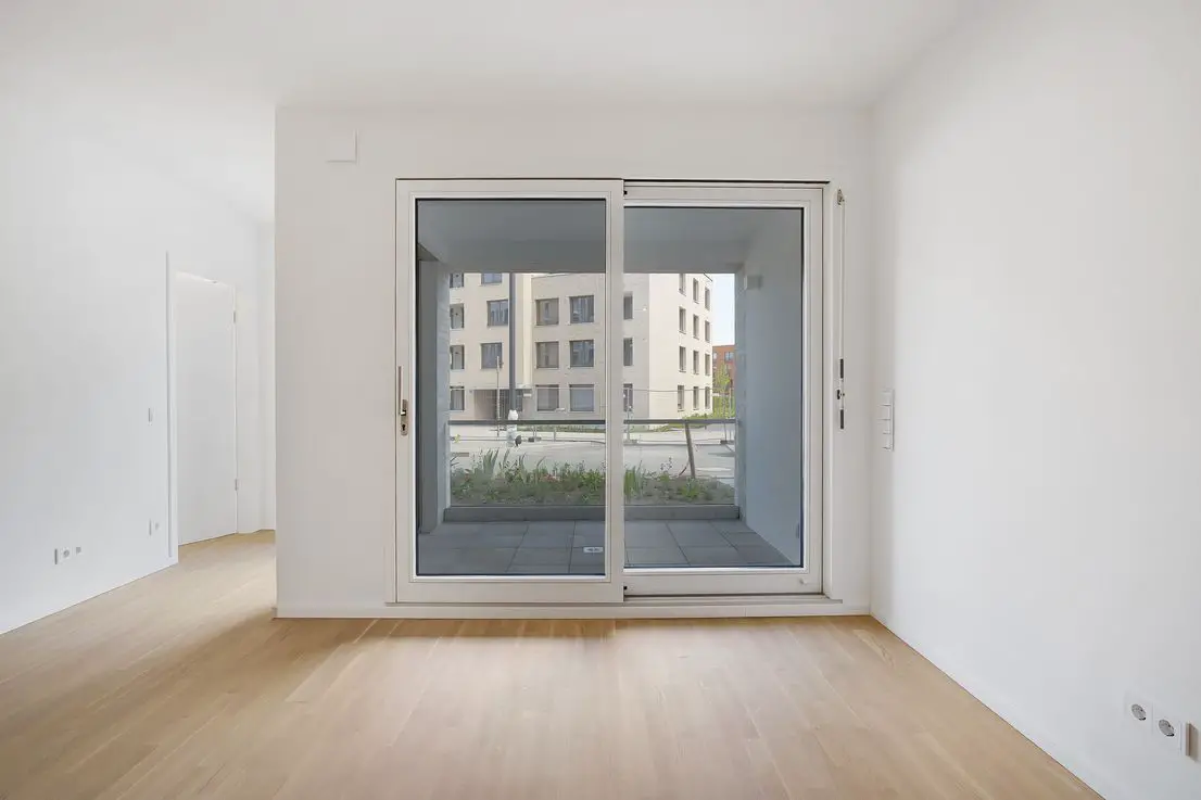 Wohnzimmer -- Moderne Neubau-Wohnung mit Loggia