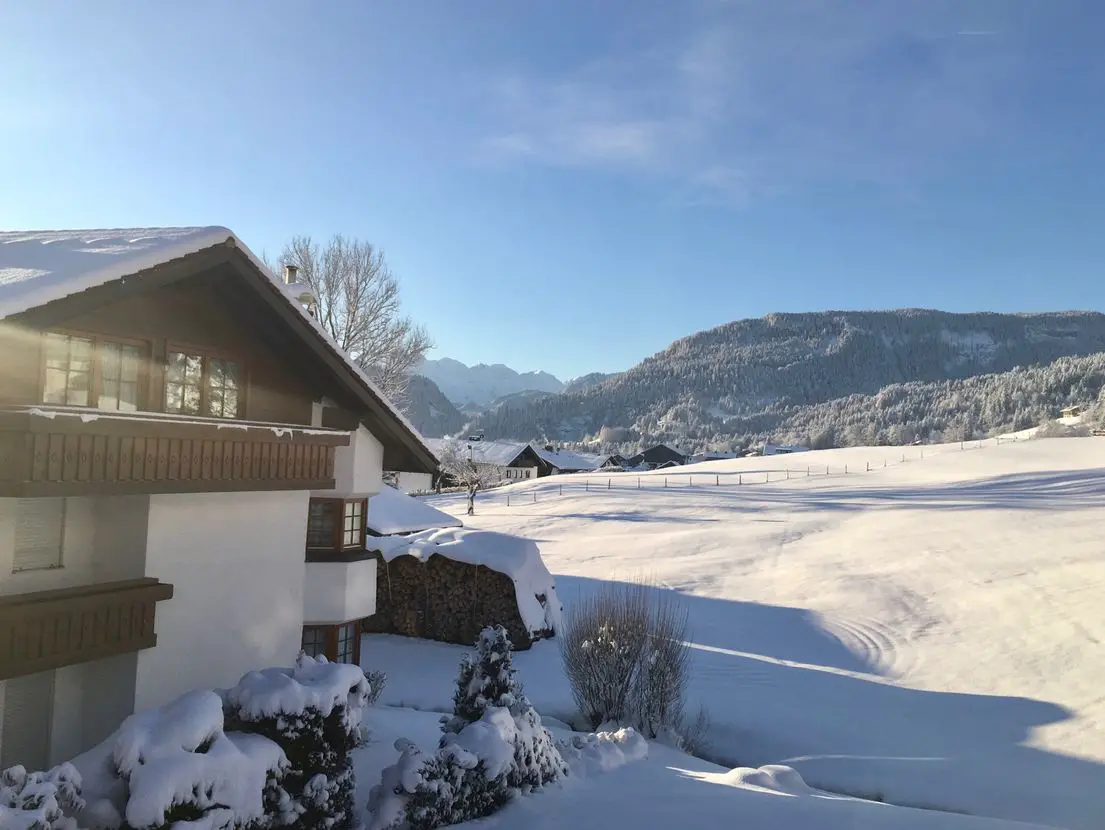 Blick nach Süden Winter -- Wunderschöne, möblierte Wohnung mit Bergblick