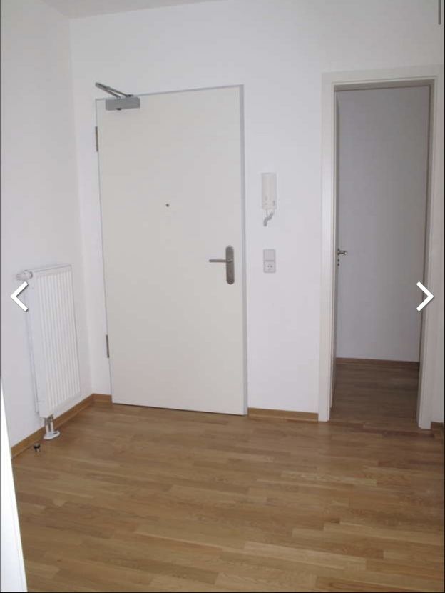 Flur -- Helle 2-Zimmer-Wohnung mit EBK und Balkon in Barmbek-Süd, Hamburg