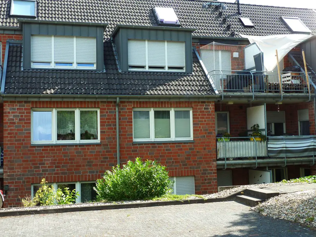 P1100414 -- Gemütliche Souterrainwohnung mit Terrasse/Loggia in Wachtendonk