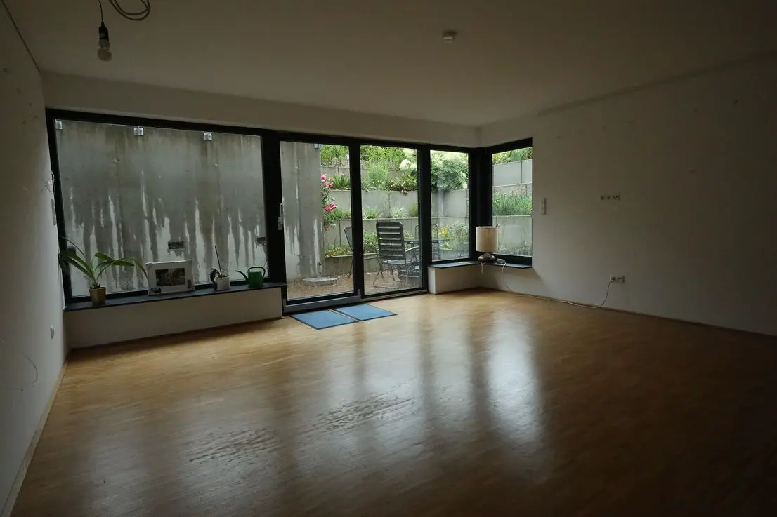 Einliegerwohnung1 -- Neuwertige 2-Raum-Wohnung mit Terrasse und Einbauküche in Baden-Württemberg - Mutlangen