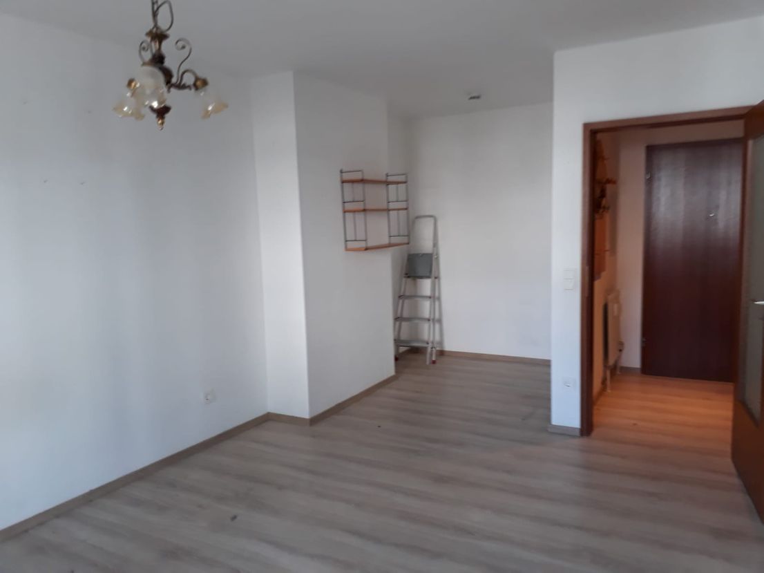 IMG20200701WA0007 -- Gepflegte Wohnung mit einem Zimmer sowie Balkon und Einbauküche in Bayreuth