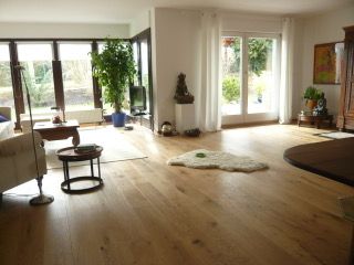Wohnung 2 083 -- Gepflegte Doppelhaushälfte mit drei Zimmern und EBK in Höslwang, Höslwang