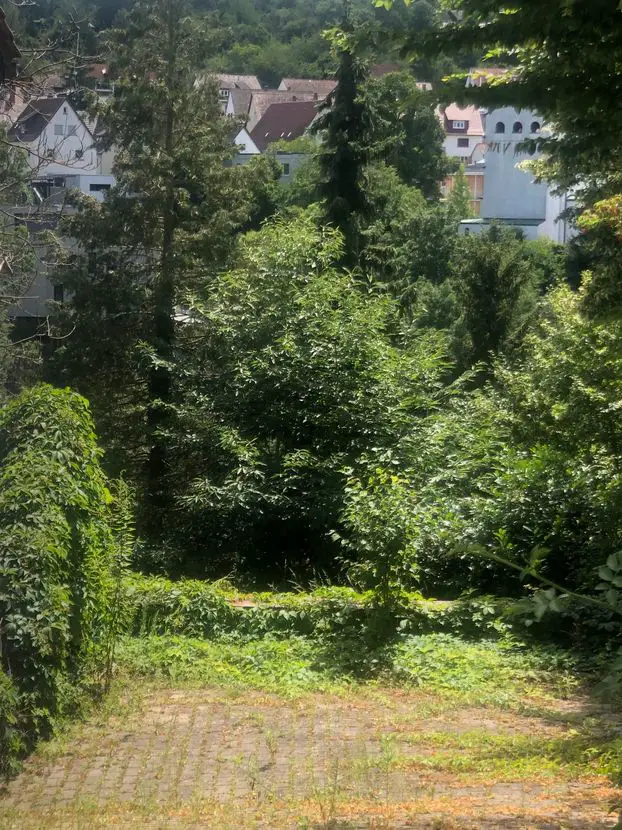 Ein Teil vom Grundstück -- Abrissgrundstück in ruhiger Lage von Stuttgart - Kaltental