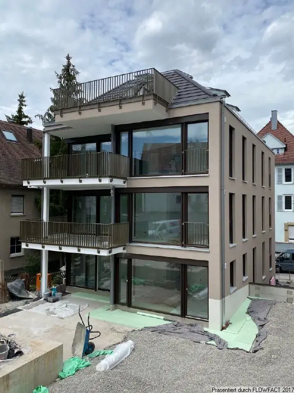 Außenansicht in Fertigstellung -- Exklusive, sonnige 4,5 Zi.-Wohnung auf zwei Etagen mit Balkon, EBK und Dachterrasse "Auf dem Haigst"
