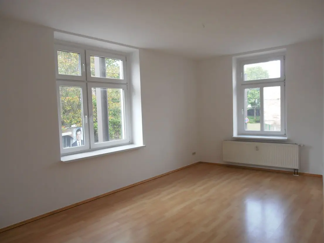 Wohnzimmer -- WG-geeignete 2-Raum-Wohnung mit kleinem Balkon in Uninähe sucht nette Mieter