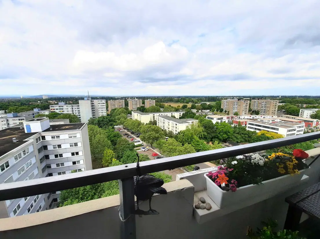 Balkon_ -- Online-Besichtigung! Über den Wolken - traumhafte Aussicht und helle Balkon-Wohnung in Ludwigshafen