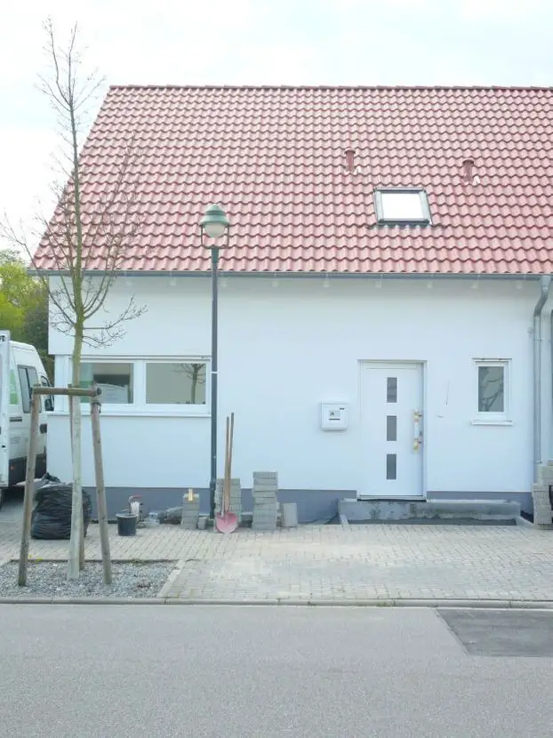 Aussenansicht -- Moderne, ansprechende Doppelhaushälfte in Schwetzingen Schälzig