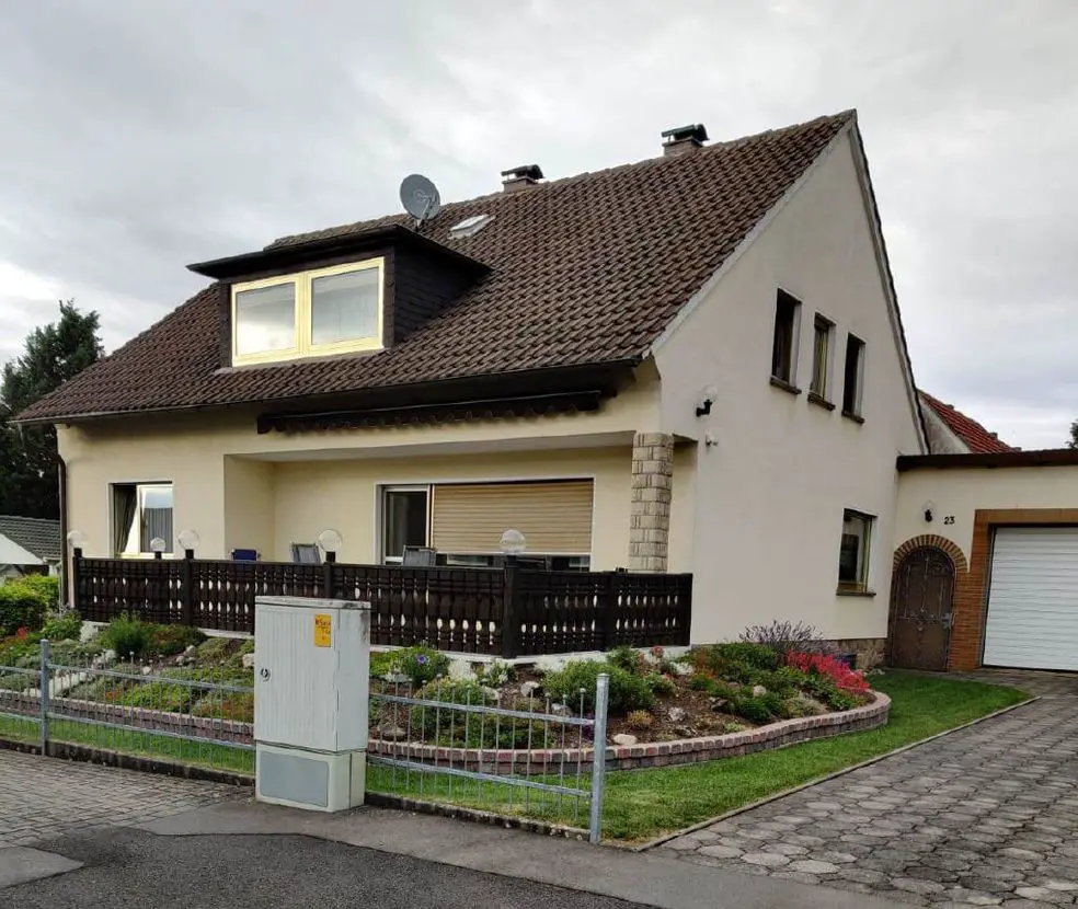Bild1 -- *Charmantes 7-Zi. Einfamilienhaus in zentraler Wohnlage von Künzell*