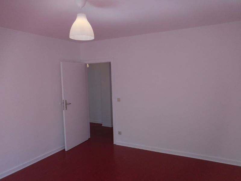 Foto -- 4 Raum Wohnung in Düsseldorf zu vermieten
