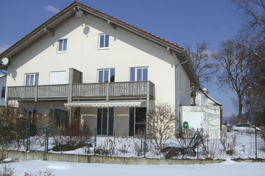 CIMG2579 -- Schöne Doppelhaushälfte mit vier Zimmern in Straubing-Bogen (Kreis), Schwarzach
