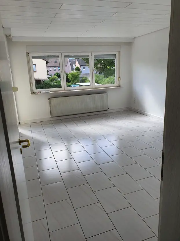 20200728_171818 -- Sanierte 3-Raum-Wohnung mit Balkon in Mayen-Koblenz (Kreis)