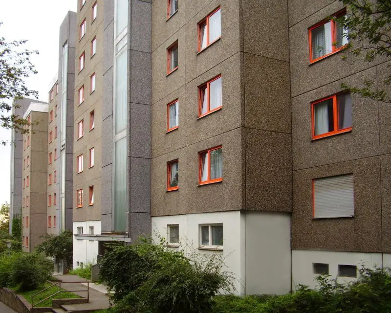 Vorderansicht Gebäude -- Wohnung in Wiesbaden