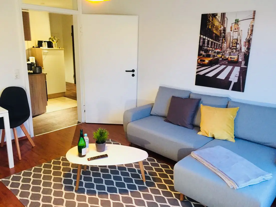 Wohnzimmer -- *City Apartment* 2 Zimmer-Wohnung Möbliert inkl. W-Lan & TV