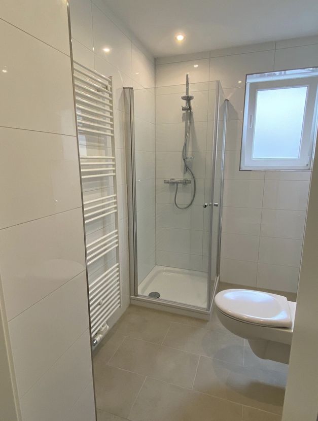 Badezimmer -- Erstbezug nach Kernsanierung: ansprechende 2,5-Zimmer-Wohnung mit Balkon in Hagen