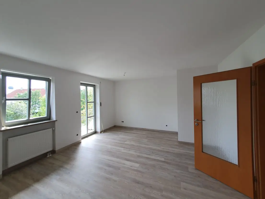 20200815_151754 -- Vollständig renovierte 3-Raum-Wohnung mit Balkon in Mintraching