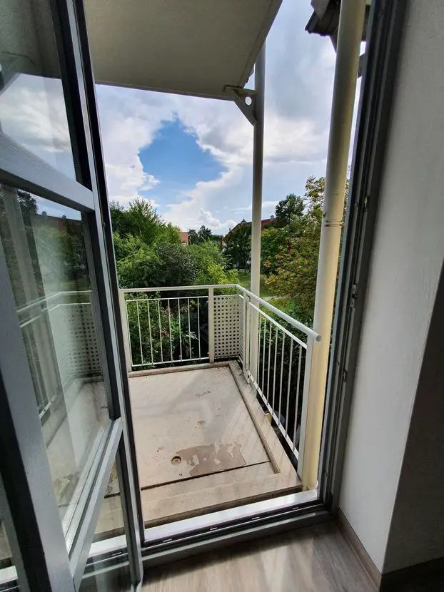 20200815_151851 -- Vollständig renovierte 3-Raum-Wohnung mit Balkon in Mintraching
