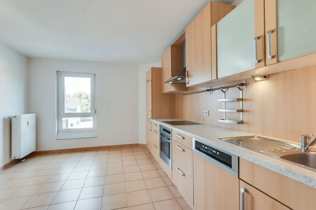 Küche -- AIGNER - Helle und gut durchdachte 3-Zimmer-Wohnung in verkehrsgünstiger Lage von Fürstenfeldbruck