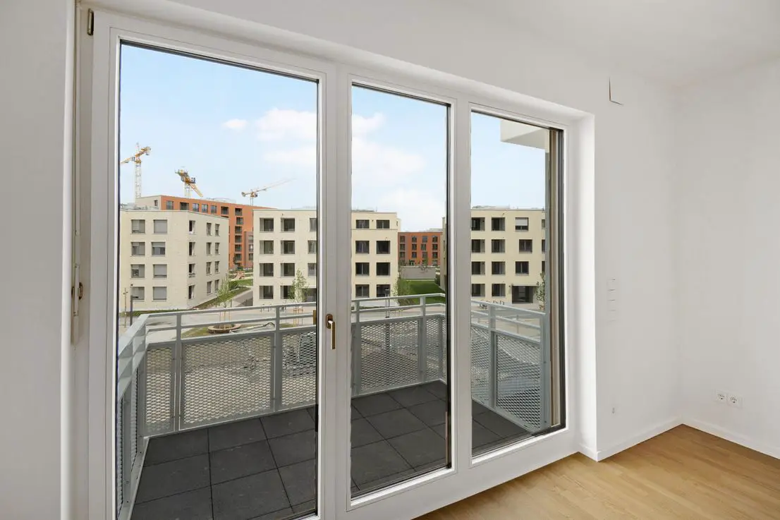 Ausblick -- Moderne Neubau-Wohnung mit Balkon