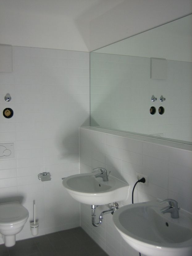 Badezimmer -- 4-Zimmer Wohnung zentral und ruhig in moderner Wohnanlage