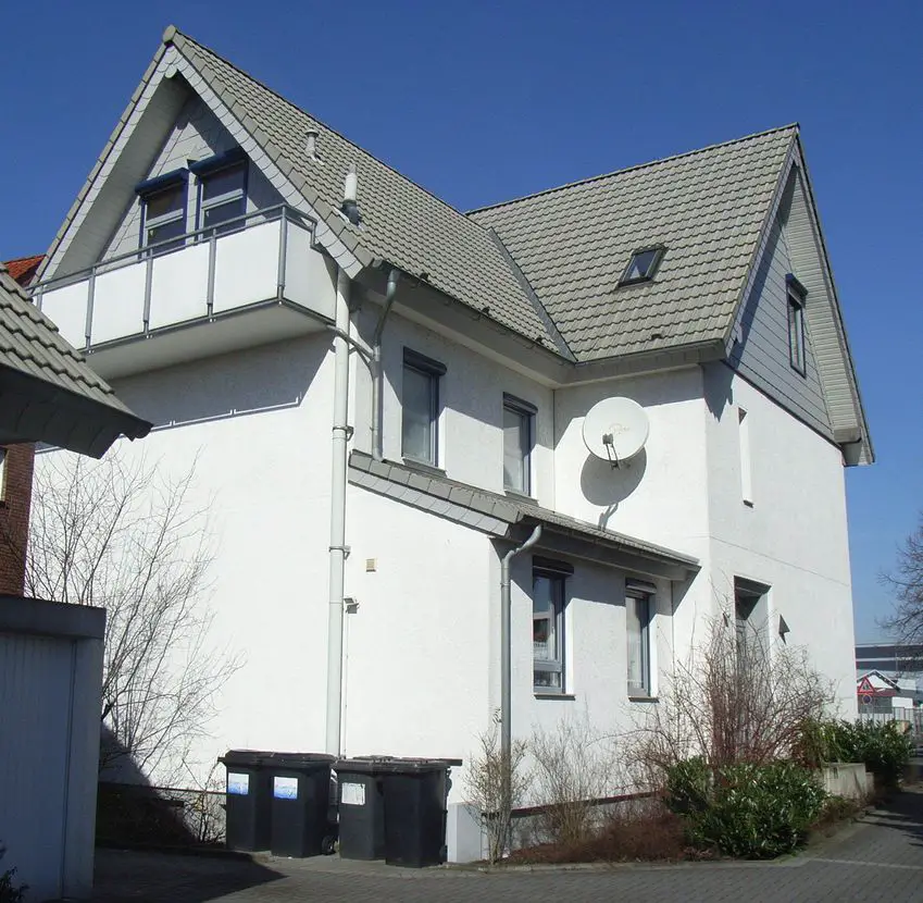 cher11 -- Bielefeld-Brackwede - schöne 3,5 ZKB Wohnung im 4-Familienhaus