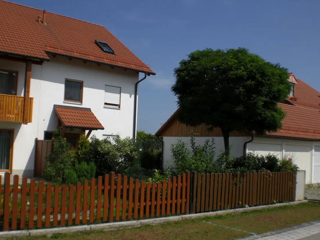 AnzHaus1 -- Großzügige 5-Zimmer-Doppelhaushälfte in Grasbrunn