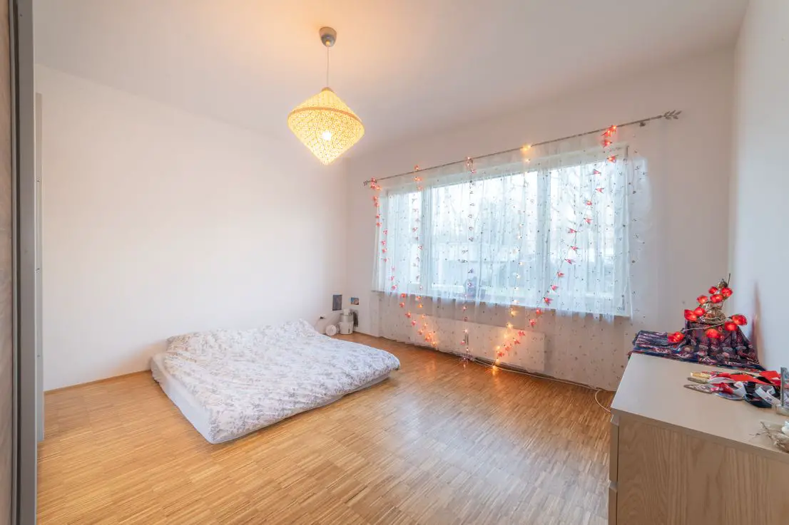 Schlafzimmer 1 -- Wunderschöne 3-Zimmer-Wohnung in Haidhausen, Munich