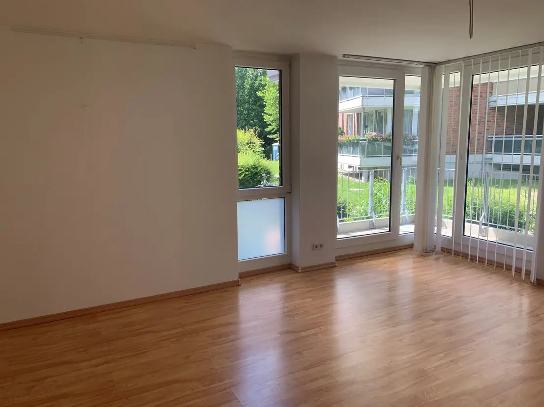 9 -- 2 Zimmer- Wohnung in idyllischer Lage in Schenefeld