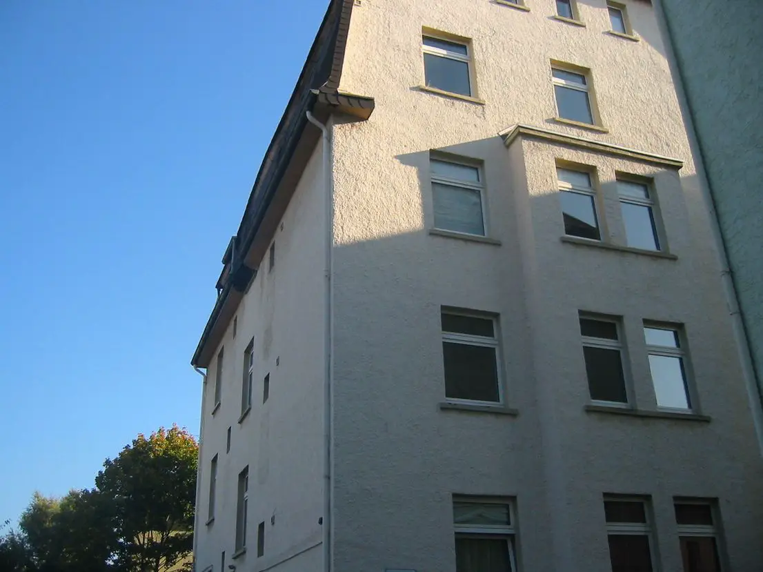 Hausansicht -- Nähe Uni-Gießen schöne geräumige 3 Zimmer Wohnung