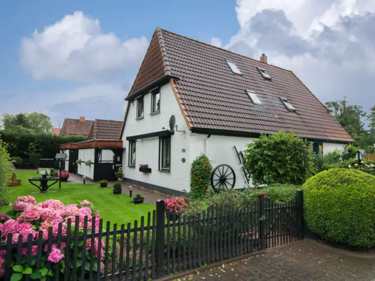 103 -- Gepflegtes Einfamilienhaus mit drei Zimmern in Lehesterdeich, Bremen