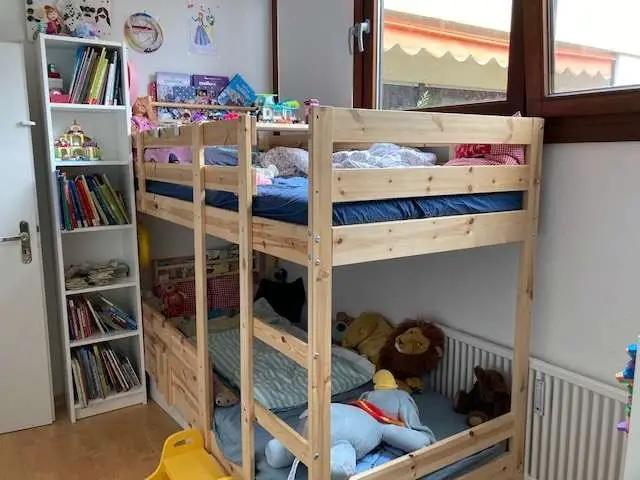 Kinderzimmer -- Gepflegte 3 Zimmer Wohnung, Nähe U-Bahn und Westpark