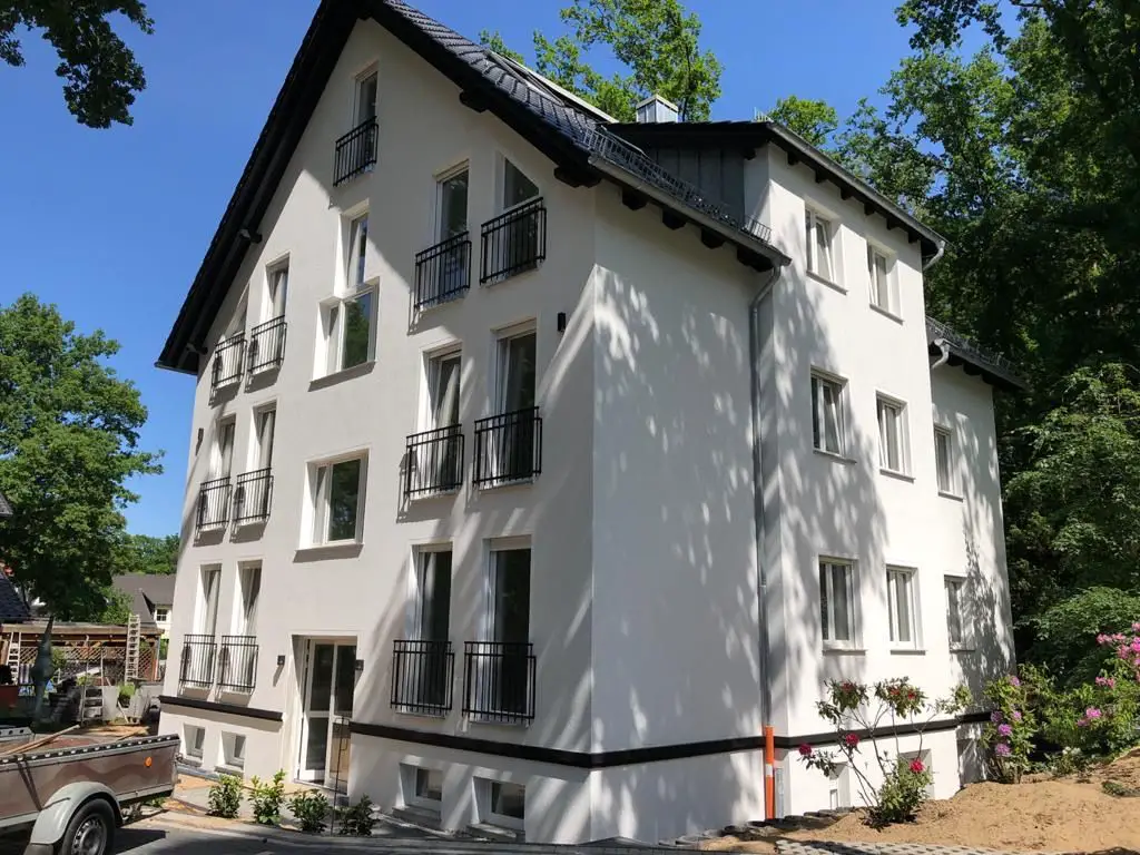 Vorderansicht1 -- Helle 5-Zimmer-Maisonette-Whg mit 2 Balkonen angrenzend an Naturschutzgebiet in Glienicke/Nordbahn