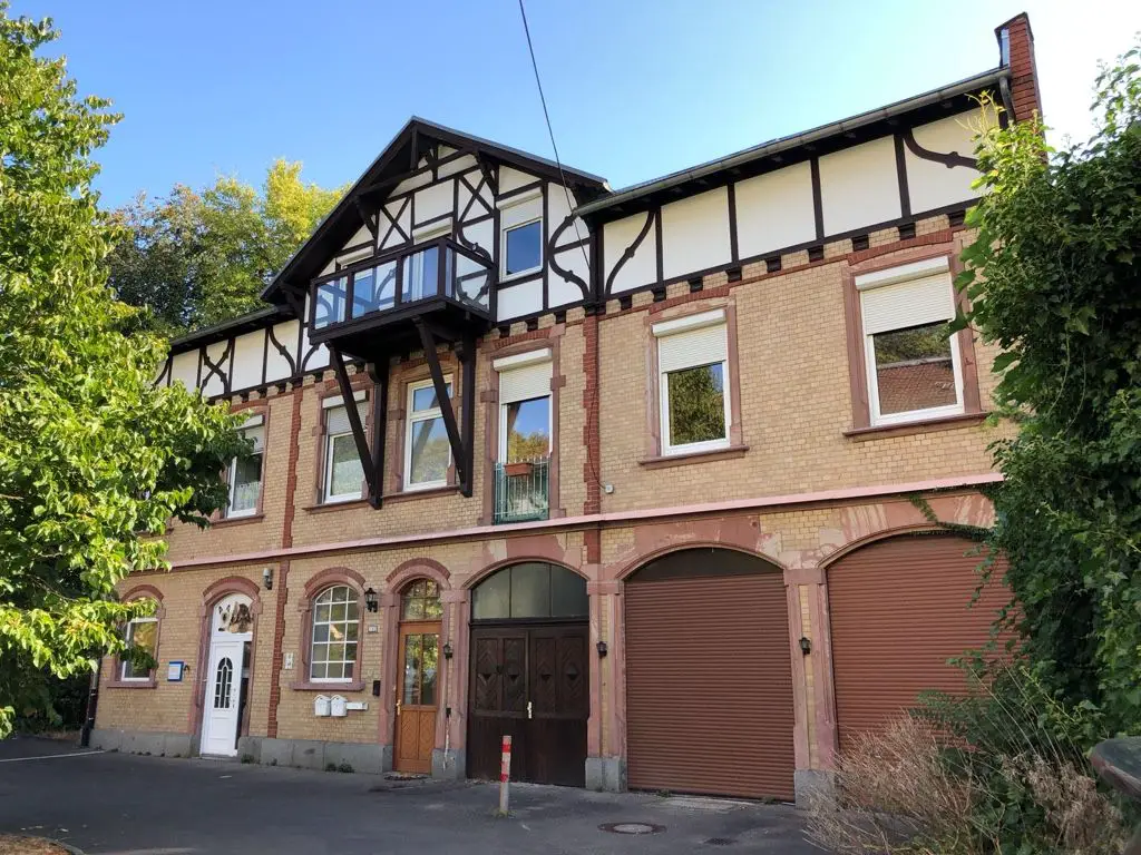a8d31192-634c-4d31-9439-74fcba -- Historisches Kutscherhaus auf eigenem Grundstück mitten im Frankfurter Nordend