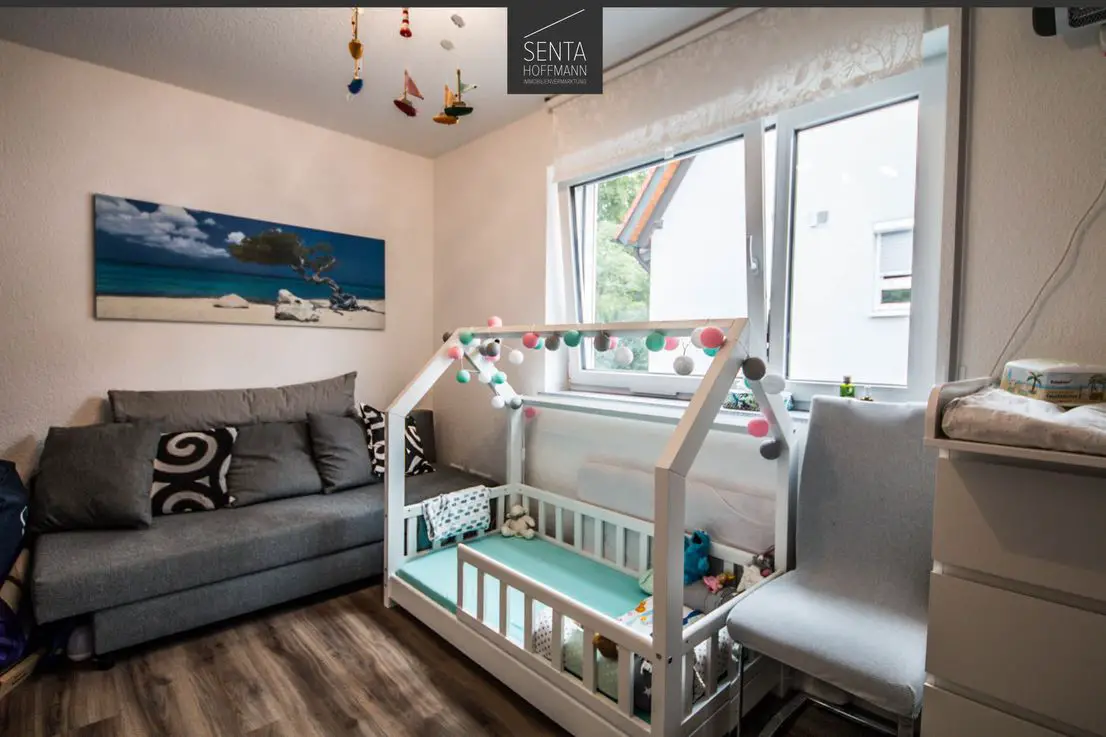 Kinder-bzw. Arbeitszimmer -- Wunderschöne 3 Zimmer-Wohnung mit Sonnenterrasse in Lichtenwald-Thomashardt