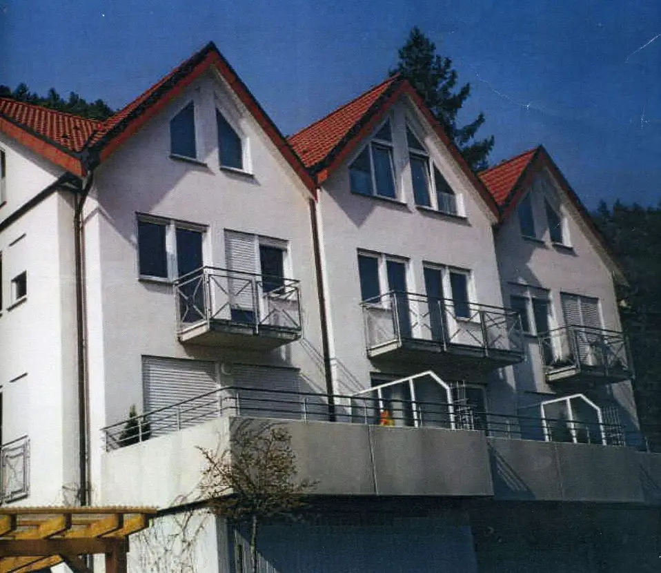 Front238 -- Reihenmittelhaus in der Unterstadt Horb a.N.