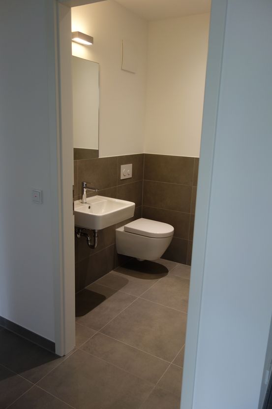 Gäste-WC (Beispiel) -- Erstbezug Frühjahr 2021 - Moderne und hochwertige 3-Zimmer Wohnung in Berzdorf