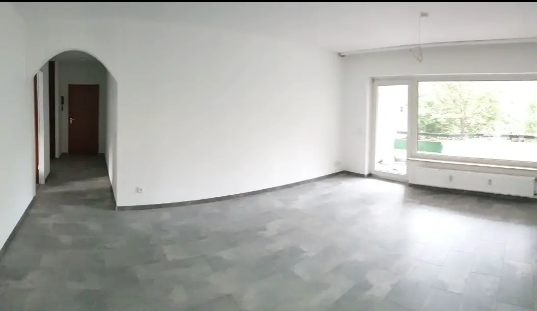 Wohnzimmer, renoviert 08/2020 -- renovierte 2-Zi Wohnung mit 69qm mit 10 qm großen Balkon - 87 Fotos