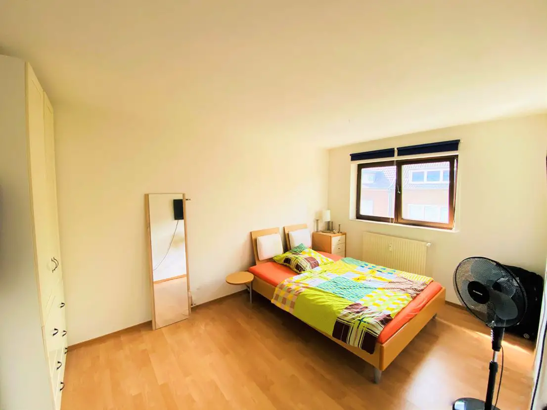 Schlafzimmer -- Eigentumswohnung in Moerser Innenstadt zu kaufen!.