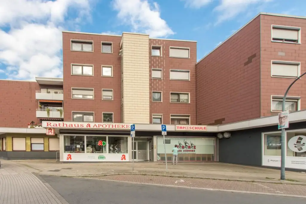 Frontansicht -- Blömker! Modernisierte Eigentumswohnung! 3,5-Raum mit Balkon und Garage in Herten-Westerholt!