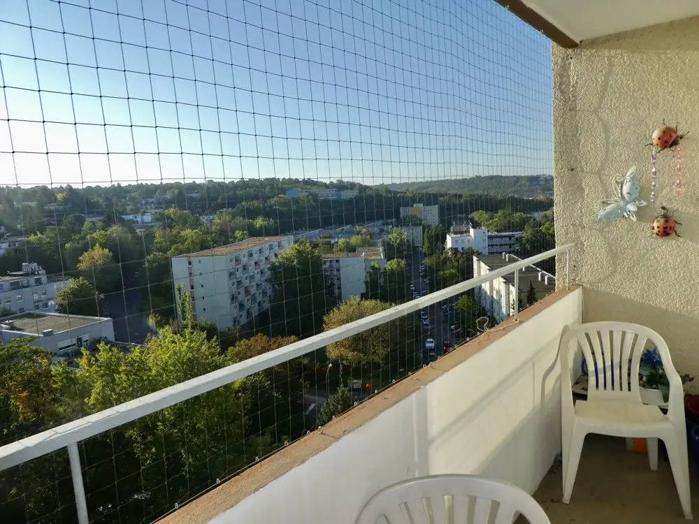 Balkon -- Kleine Wohnung mit Aussicht nahe der Uniklinik!